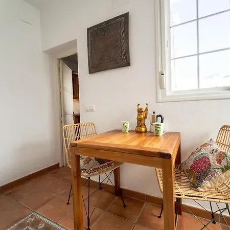 Apartment Sardina Is A Charming In The Fishermen Quarter In Conil